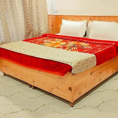 Hotel Seraj International مايالي المظهر الخارجي الصورة