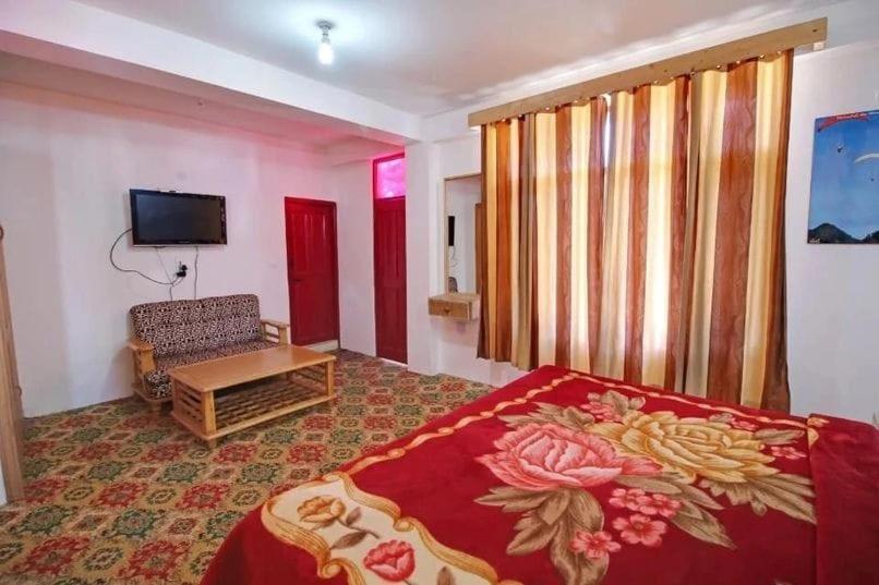 Hotel Seraj International مايالي المظهر الخارجي الصورة