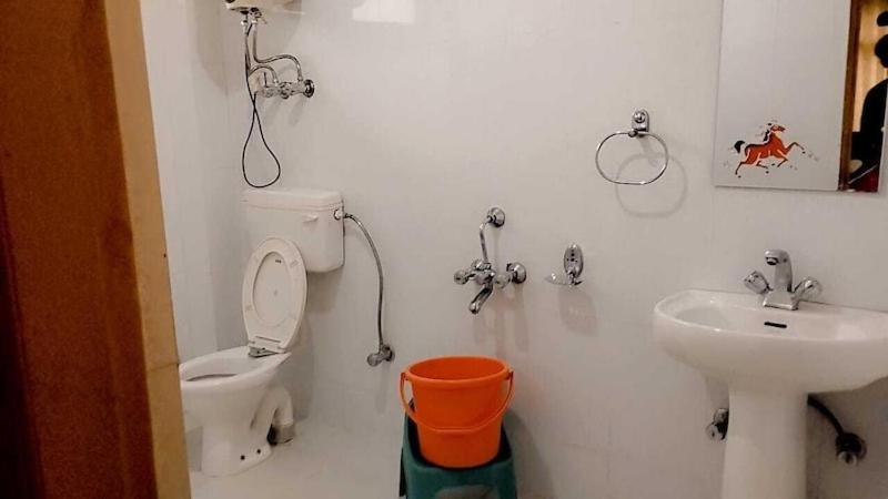 Hotel Seraj International مايالي المظهر الخارجي الصورة